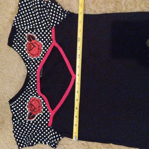 Too Fast Peekaboo Sugar Skull Top - Picture 6 of 7